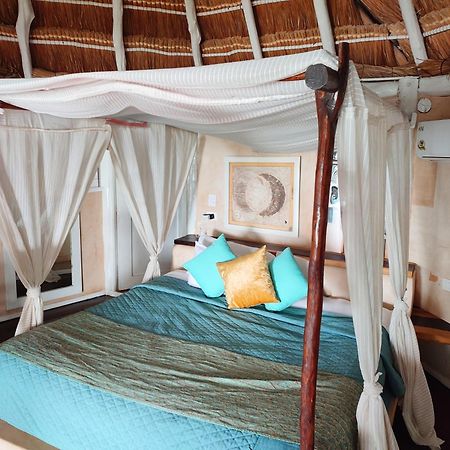 Villa Las Estrellas Tulum - Located At The Party Zone Exterior foto